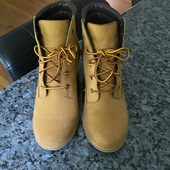 Timberland wedges in good condition - Picture 3 of 5